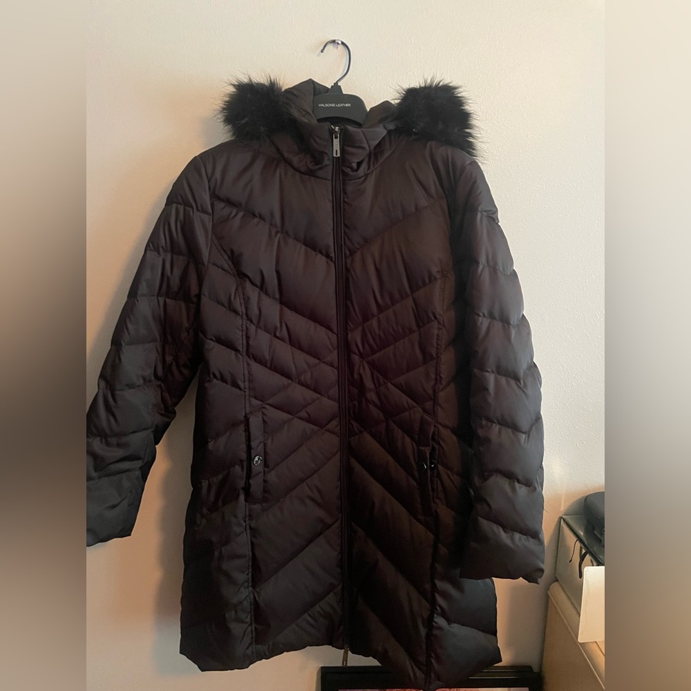 Kenneth Cole Reaction Black Puffer Jacket with Quilted Design